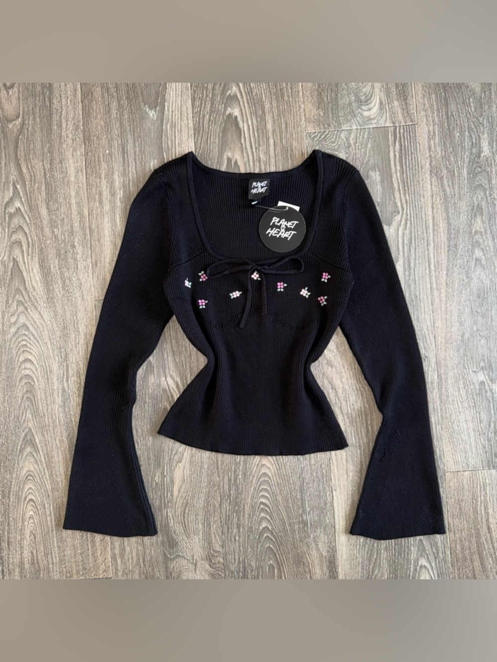 |SOLD| *NWT* planet heart floral embroidered square neck flared sleeve sweater